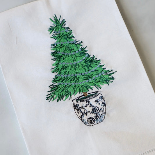 Chinoiserie Christmas Tree Guest Towel